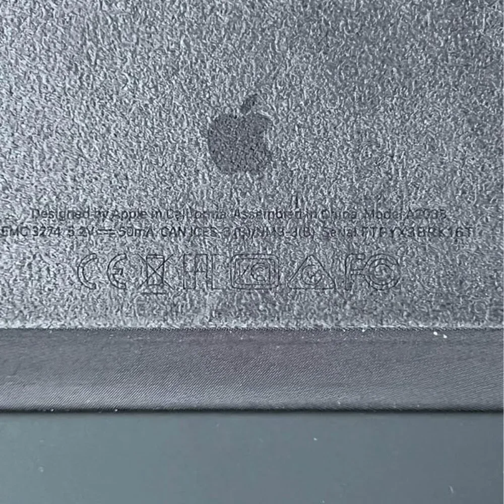 Apple iPad Pro 11” keyboard folio Black - Picture 3 of 5